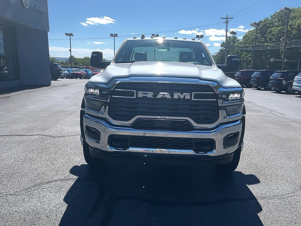 New 2026 Ram 5500 Tradesman/Big Horn Pickup