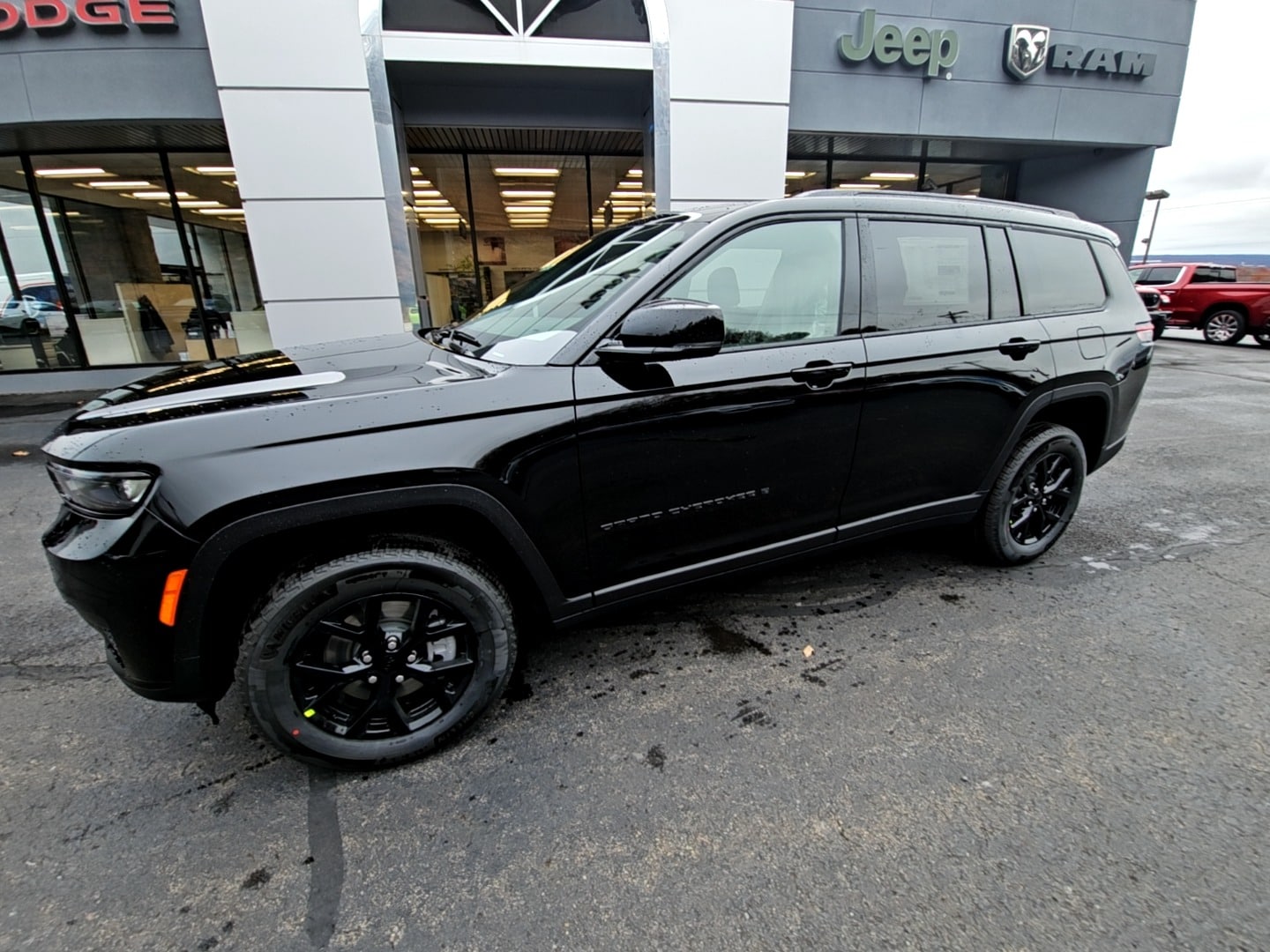 2025 Jeep Grand Cherokee L Altitude's photo