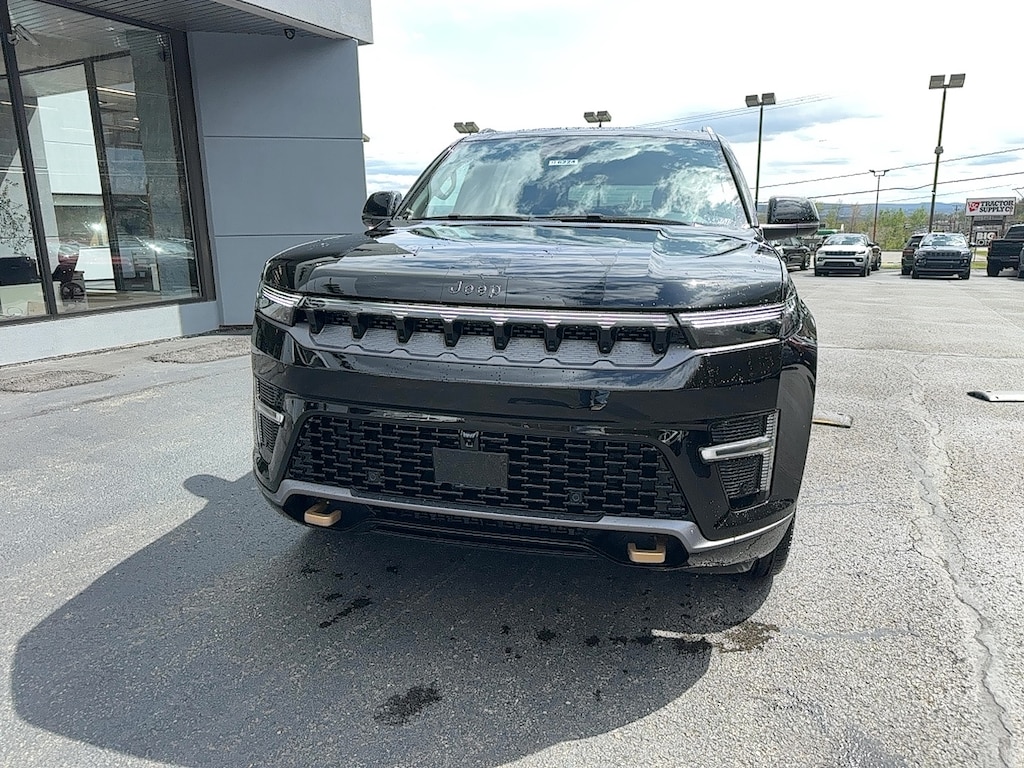 New 2026 Jeep Grand Wagoneer Base Sport Utility