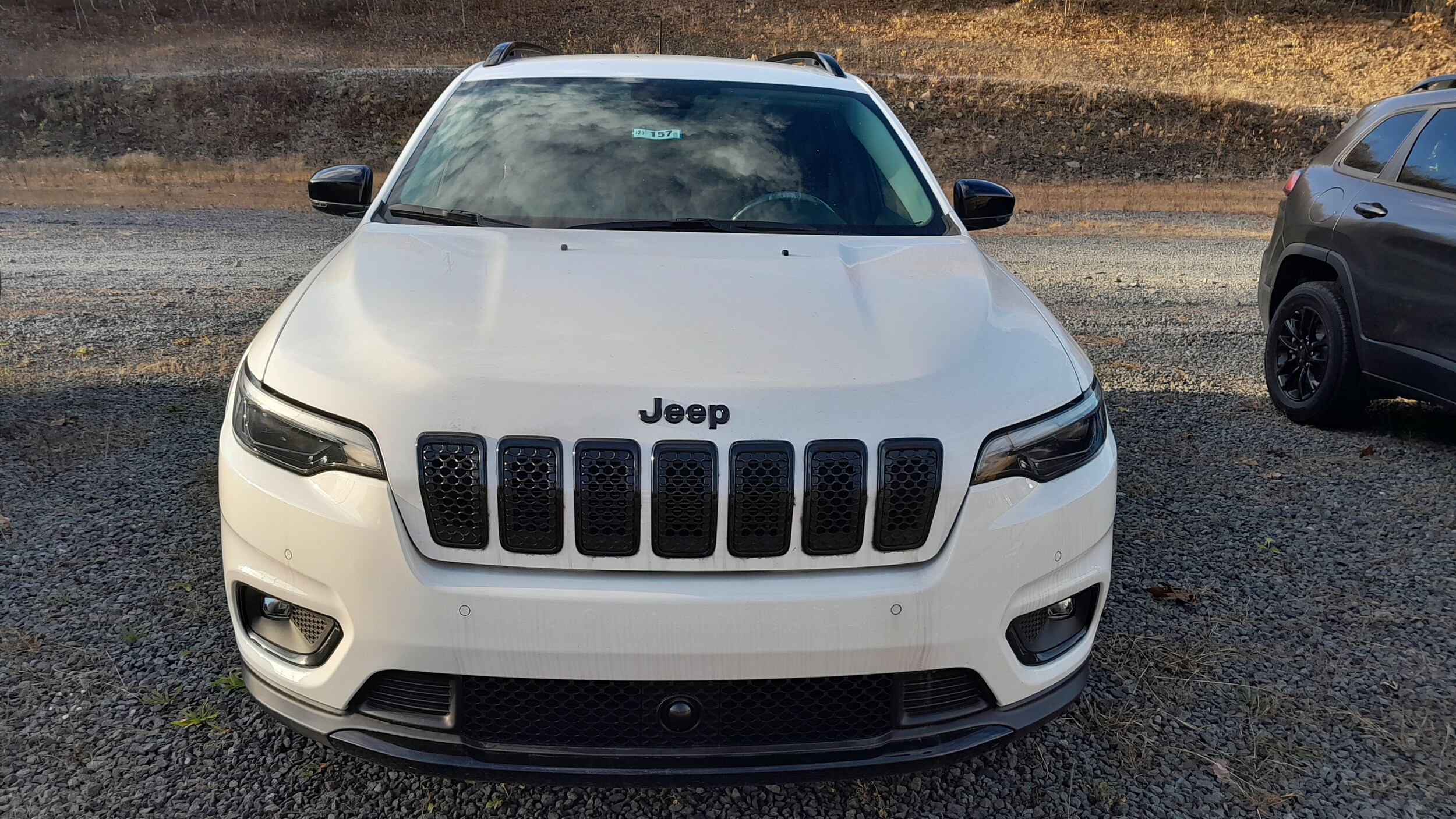 2023 Jeep Cherokee Altitude Lux photo 2