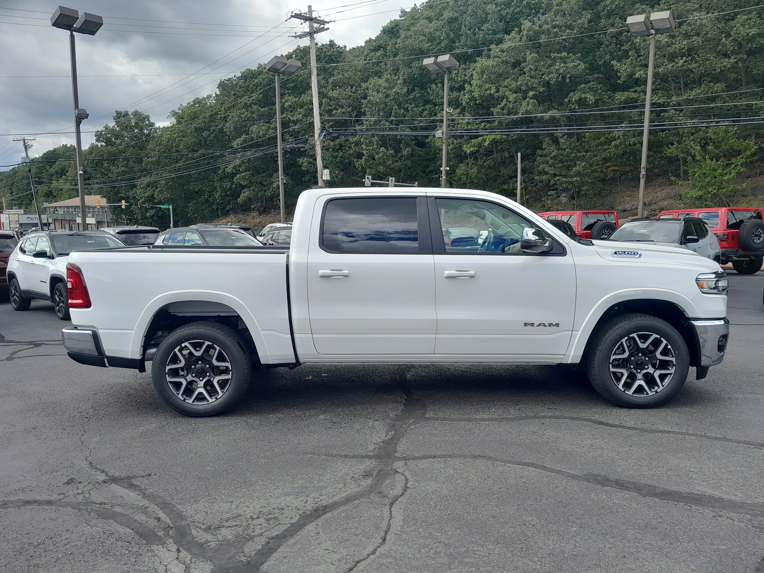 2026 Ram 1500 Laramie photo 4