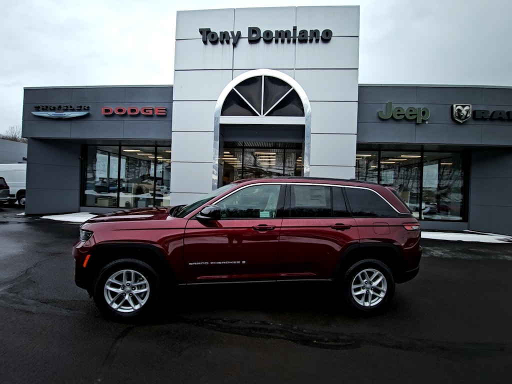 New 2026 Jeep Grand Cherokee Laredo Sport Utility