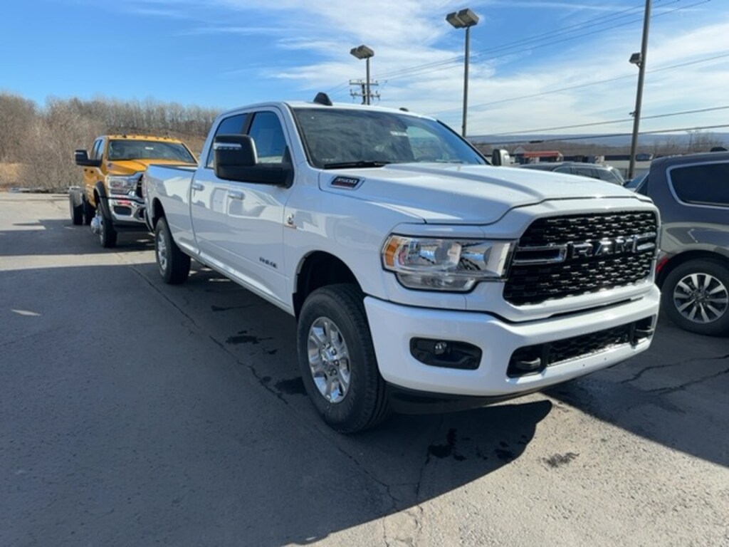 New 2024 Ram 3500 BIG HORN CREW CAB 4X4 8' BOX For Sale Cobleskill NY