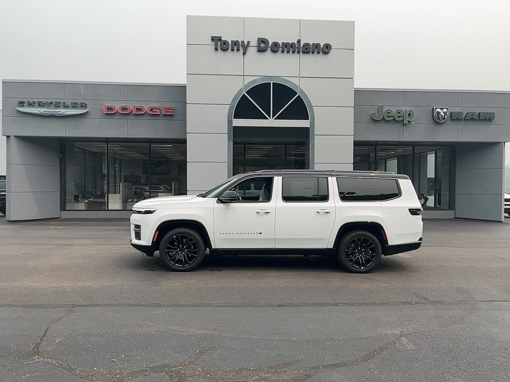New 2026 Jeep Grand Wagoneer L Summit Sport Utility