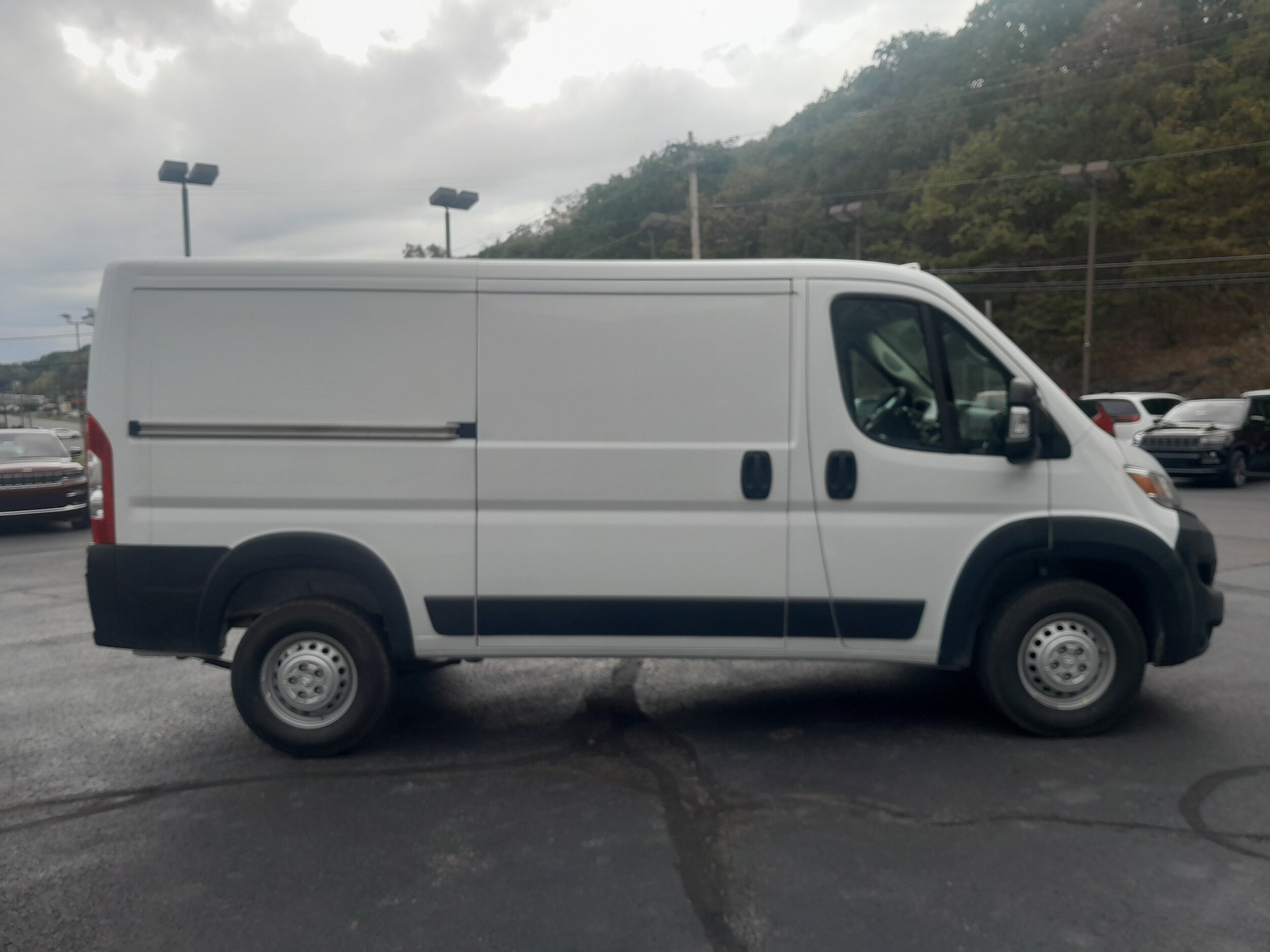 2026 Ram ProMaster 1500 photo 3