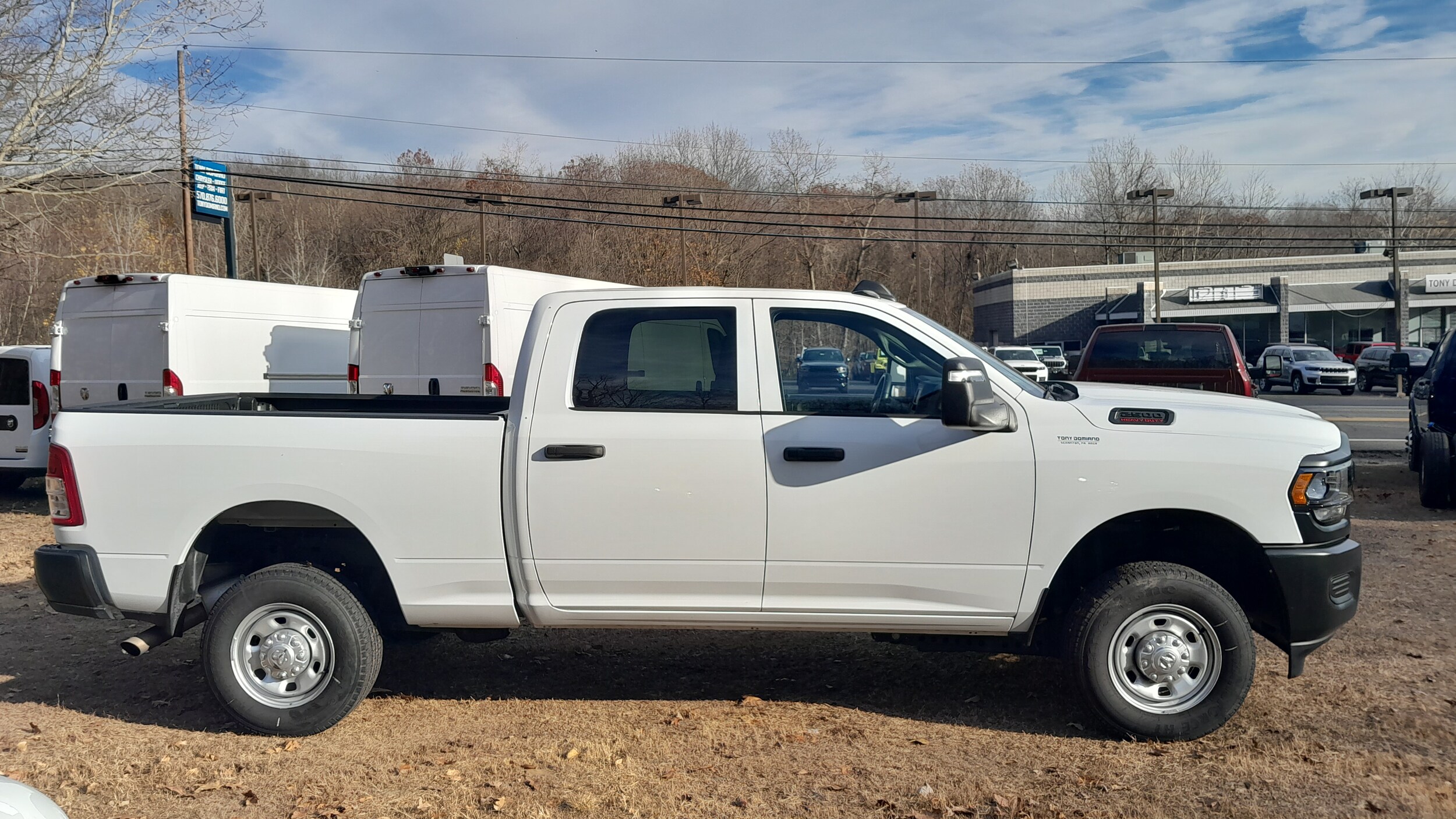 2023 Ram 2500 Tradesman photo 4