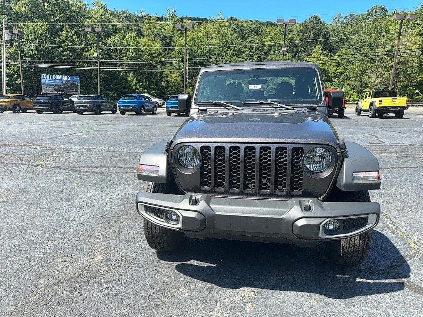 2023 Jeep Gladiator Sport photo 3