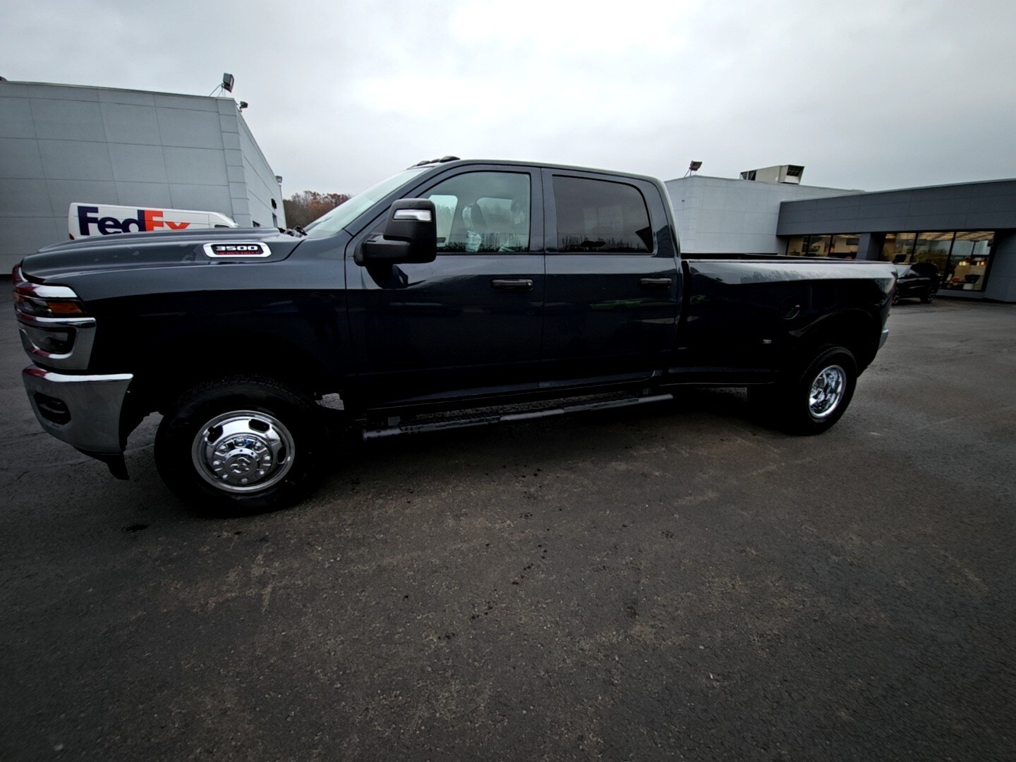 2026 Ram 3500 Tradesman photo 4
