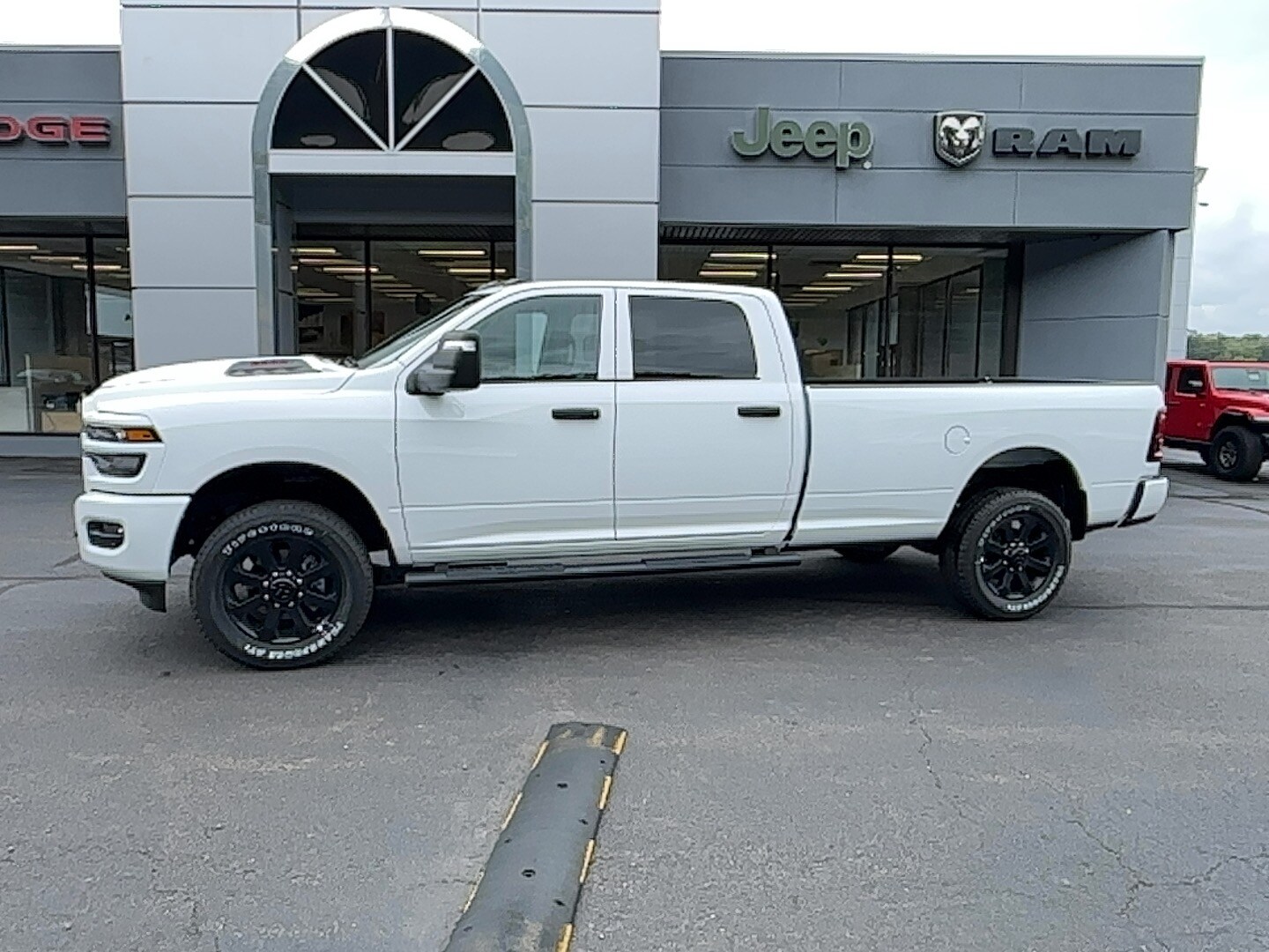 2026 Ram 2500 Tradesman photo 2