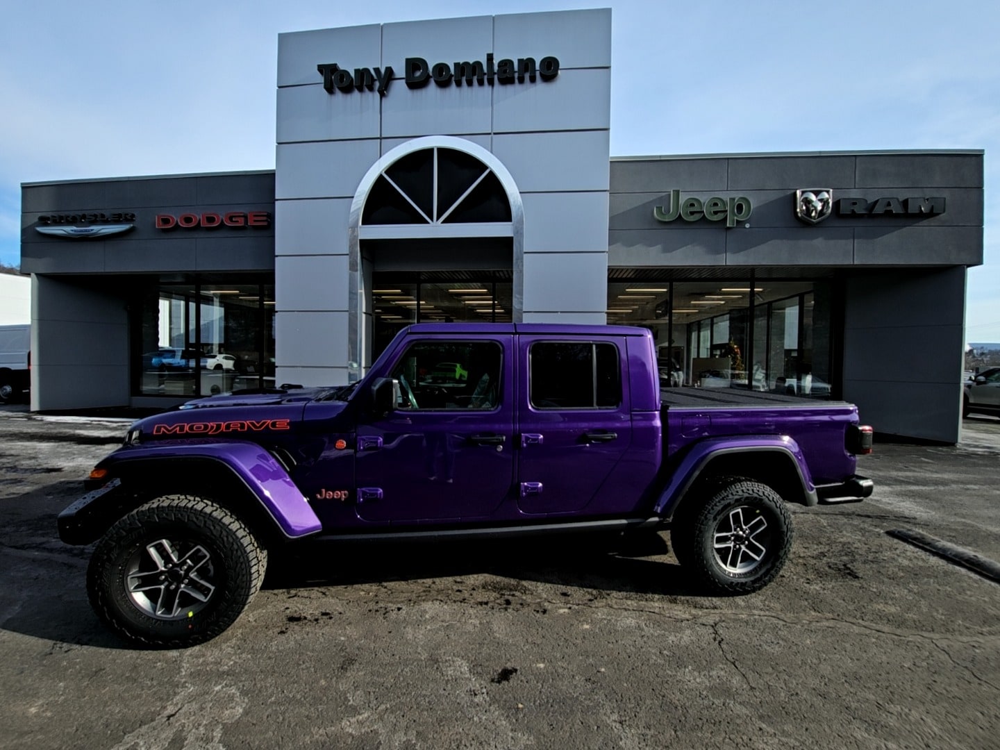 2026 Jeep Gladiator Mojave X's photo