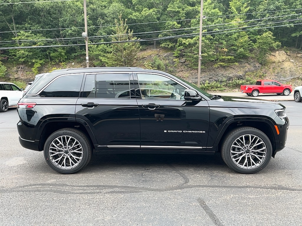 New 2027 Jeep Grand Cherokee Summit Sport Utility
