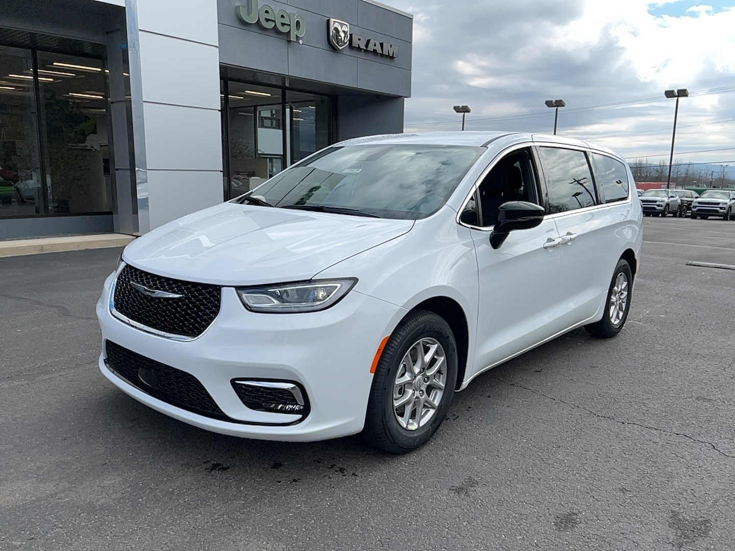 Vehicle Image 2