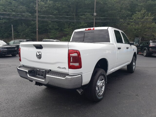 2023 Ram 2500 Tradesman photo 4