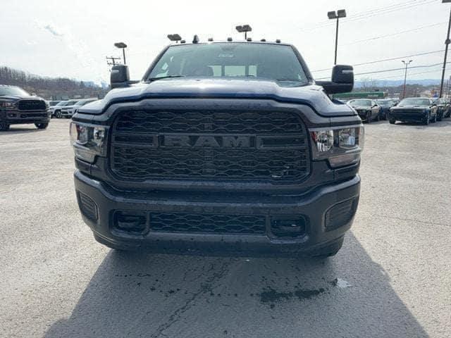 2024 Ram 3500 Tradesman photo 2