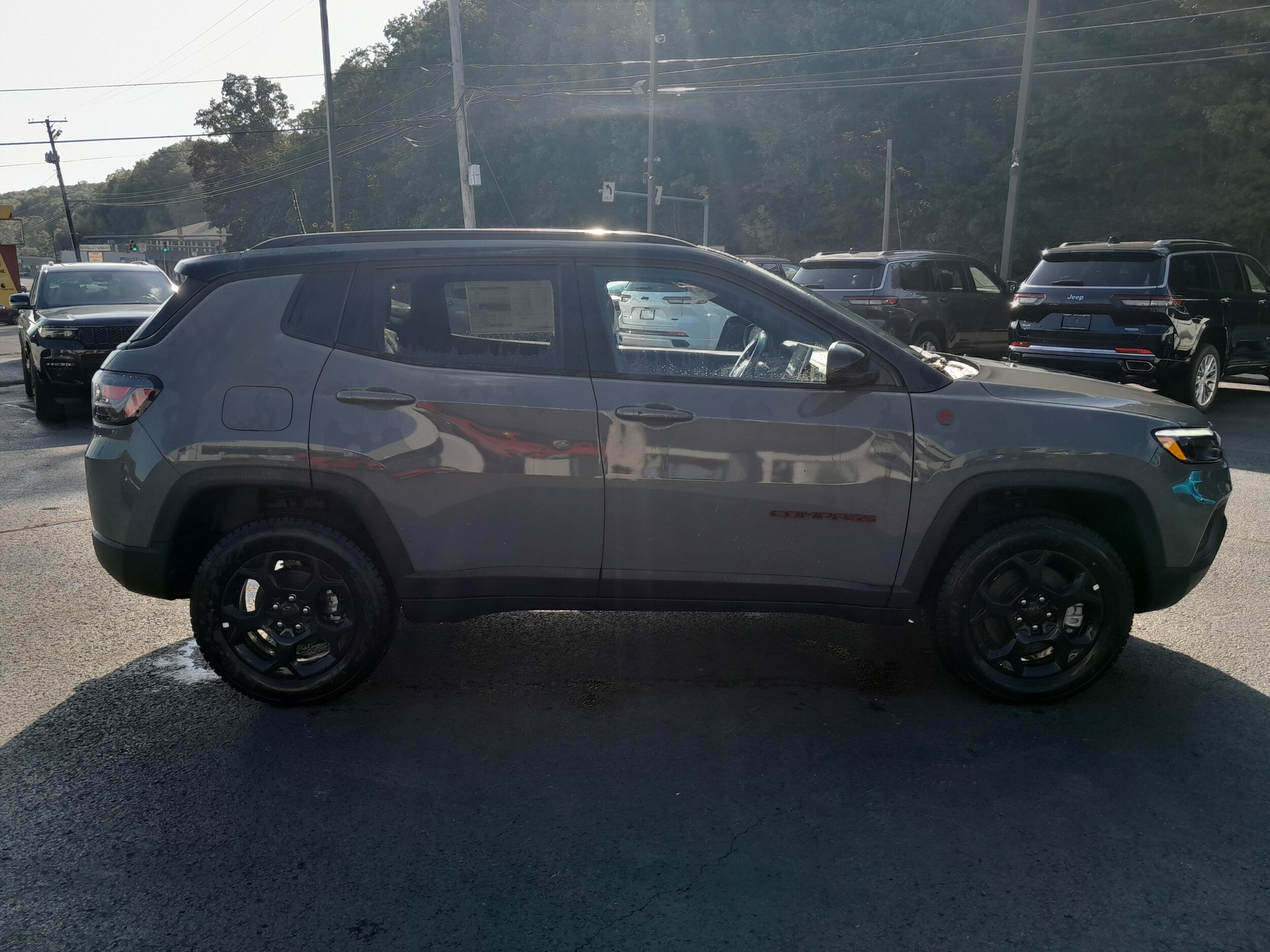 2023 Jeep Compass Trailhawk photo 4