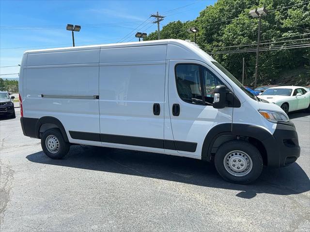 2024 Ram ProMaster 2500 photo 4