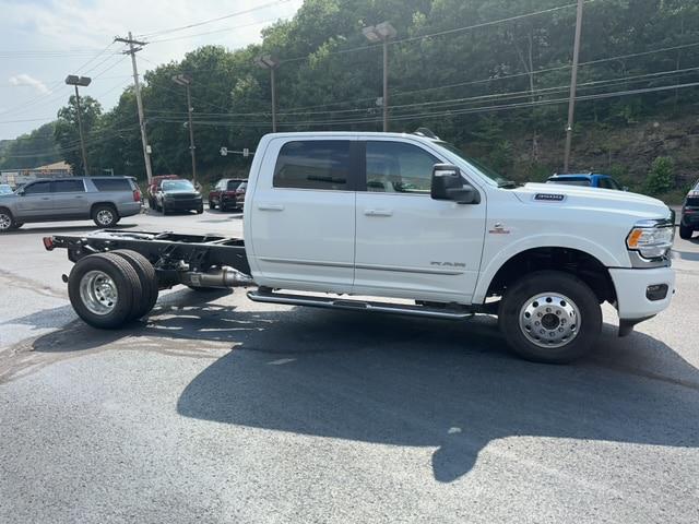 2023 Ram 3500 Limited photo 4
