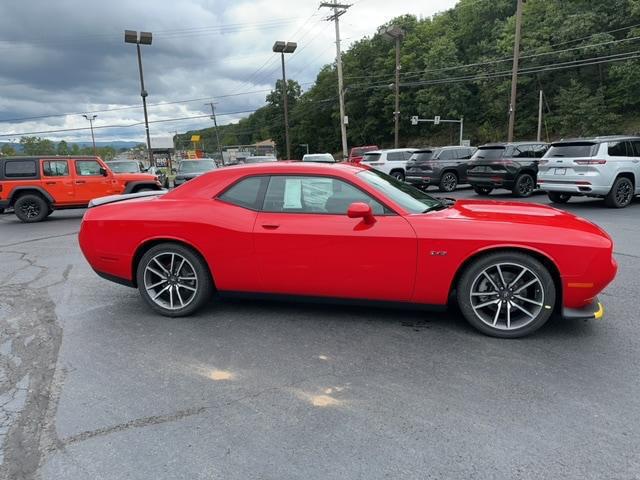 2023 Dodge Challenger R/T photo 3
