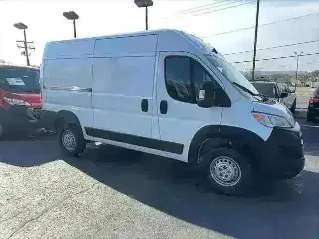 2025 Ram ProMaster 2500 photo 3