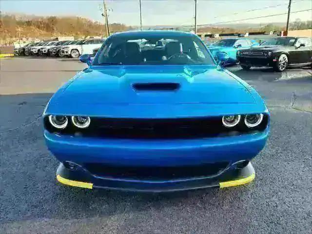 2023 Dodge Challenger R/T photo 2