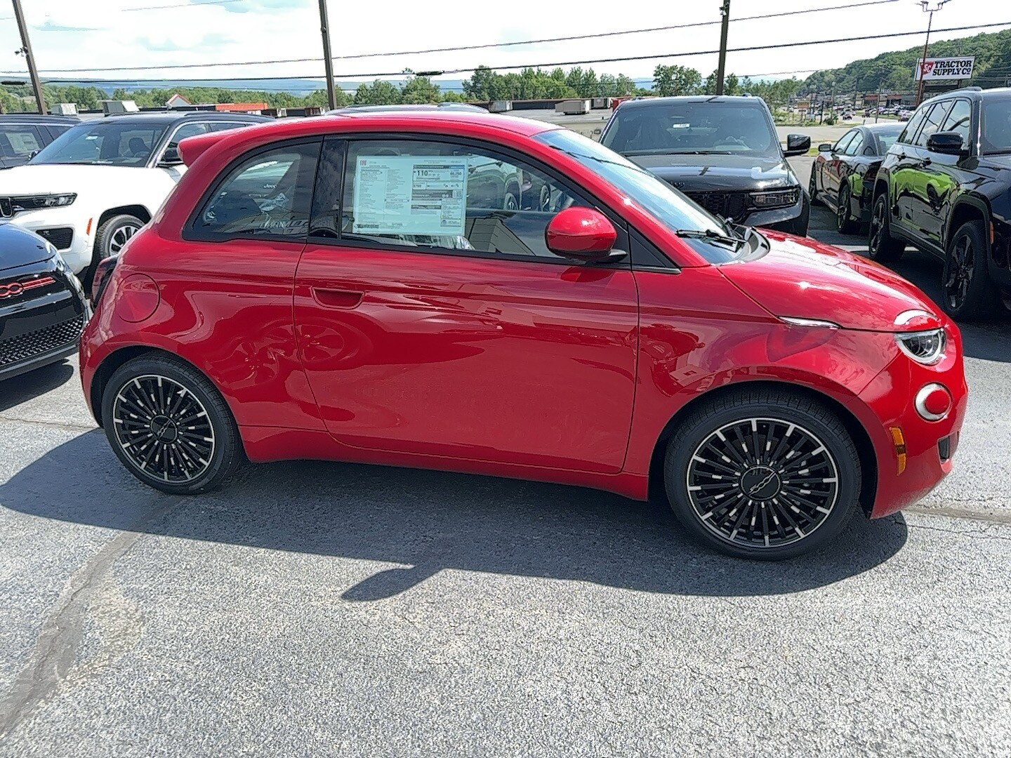 2024 Fiat 500e Red photo 3