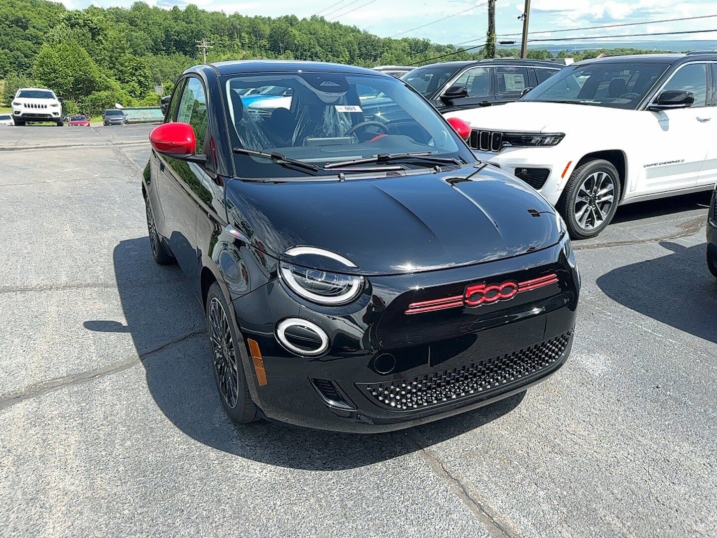 2024 Fiat 500e Red photo 2