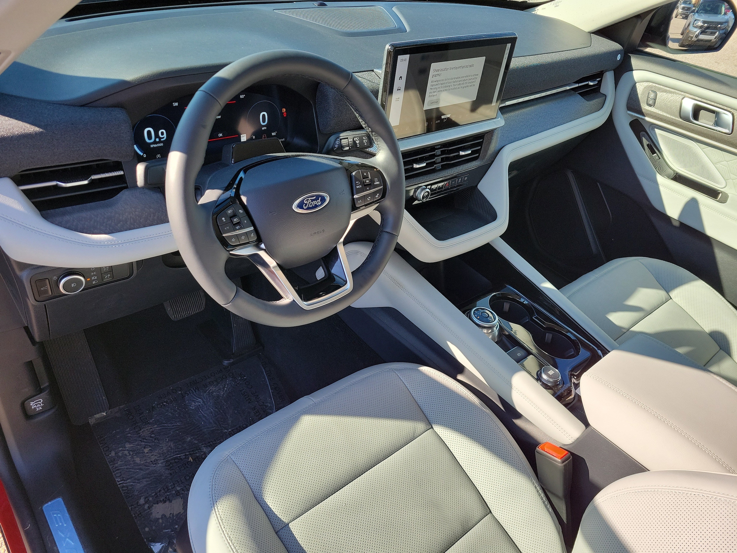 2026 Ford Explorer Platinum - Photo 12