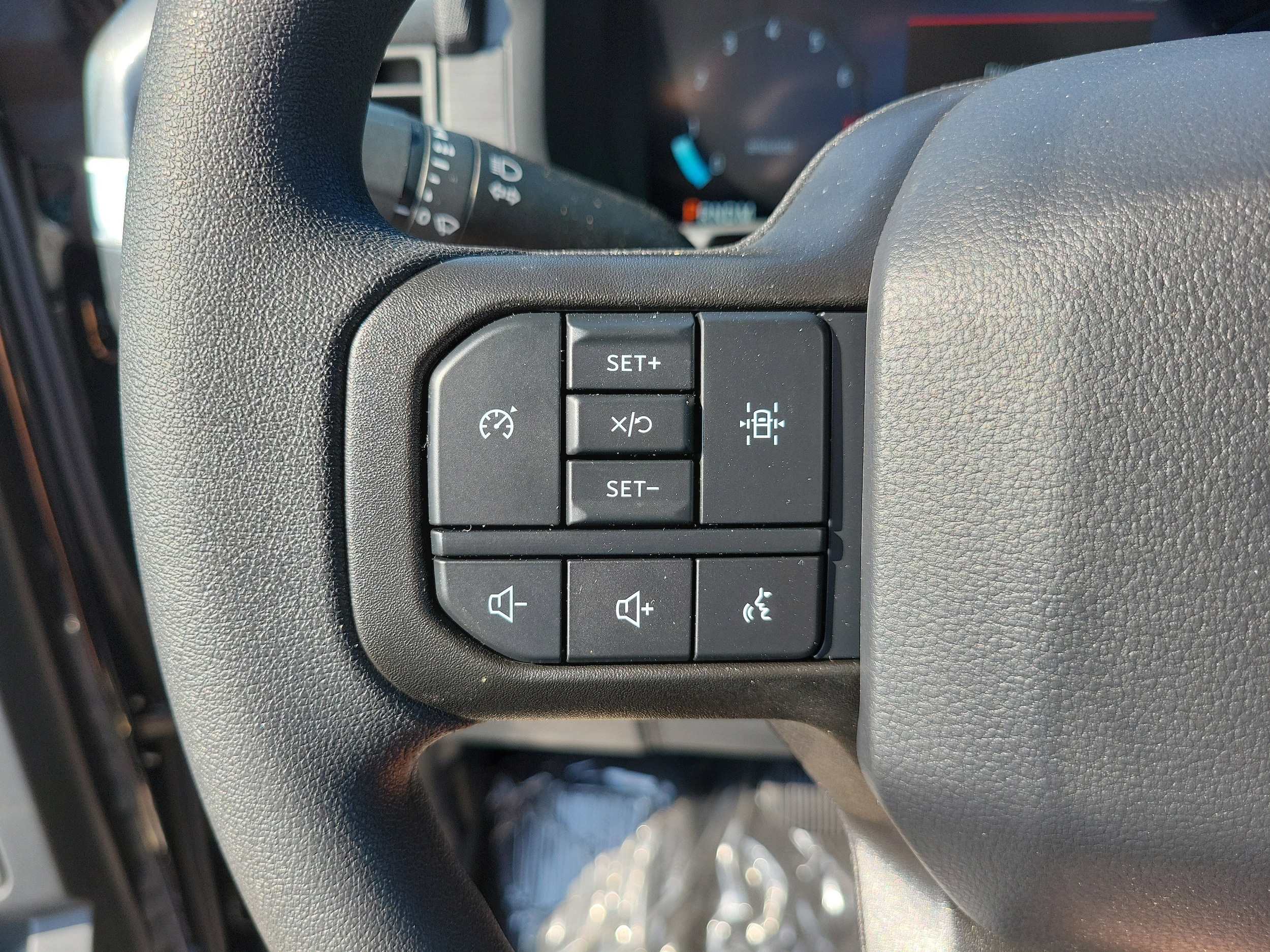 2025 Ford F-150 STX - Photo 27
