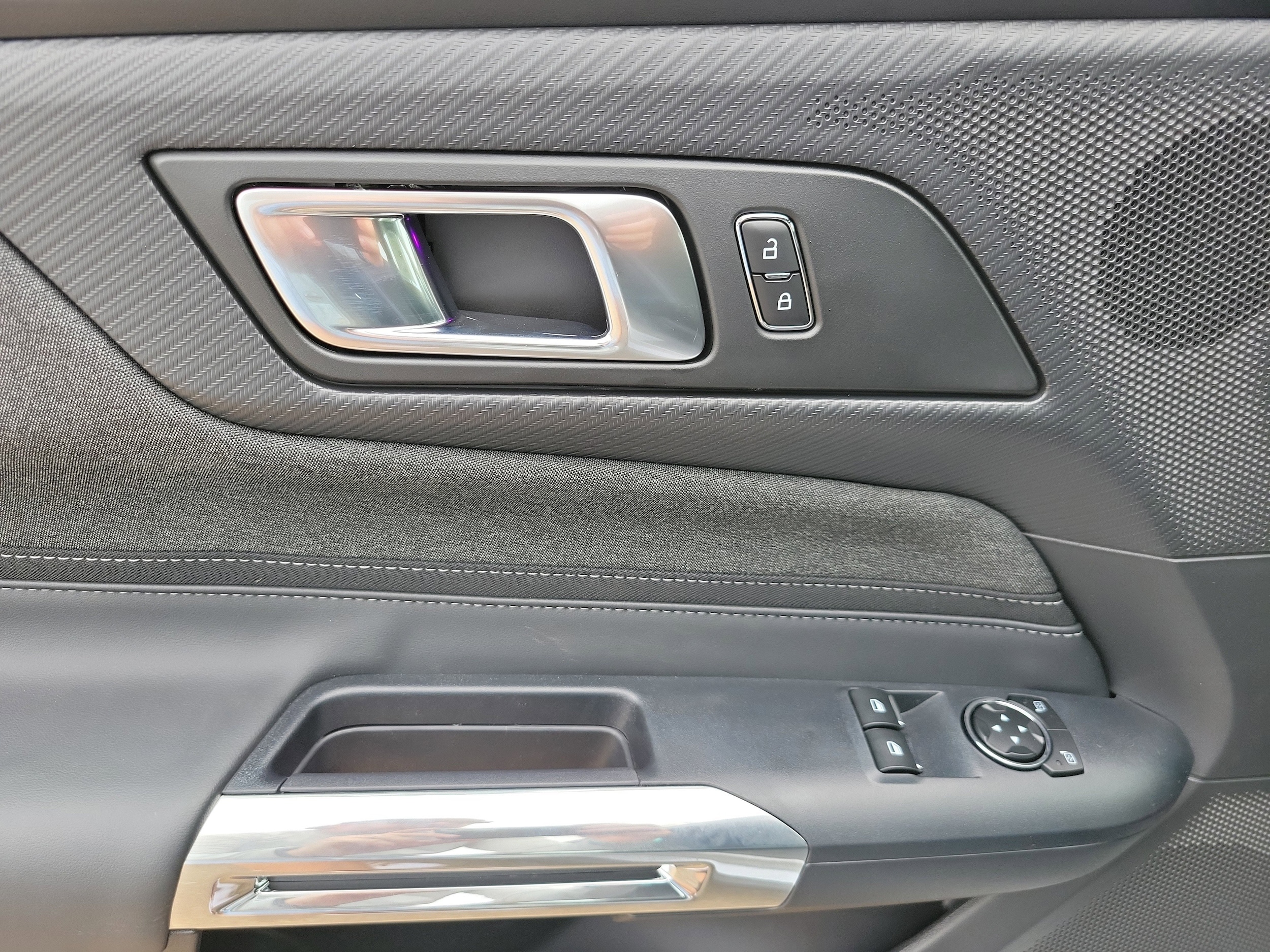 2025 Ford Mustang GT Fastback - Photo 16