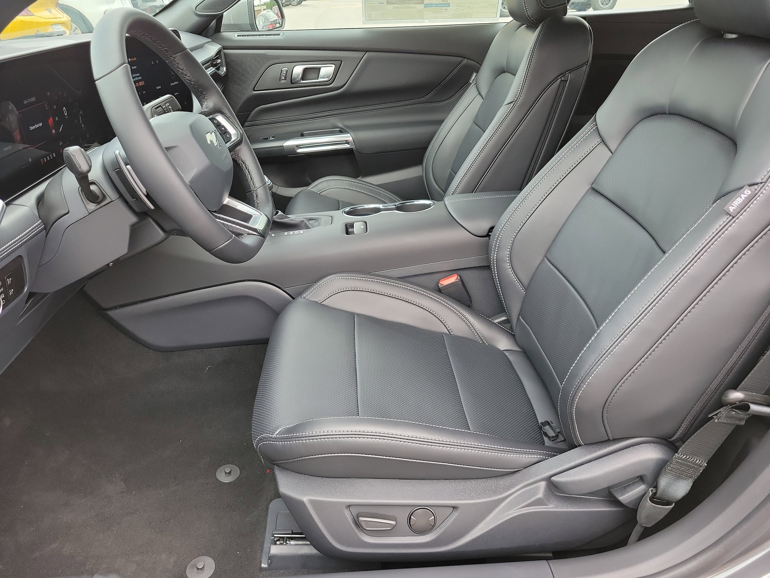 2025 Ford Mustang GT Premium Convertible - Photo 11