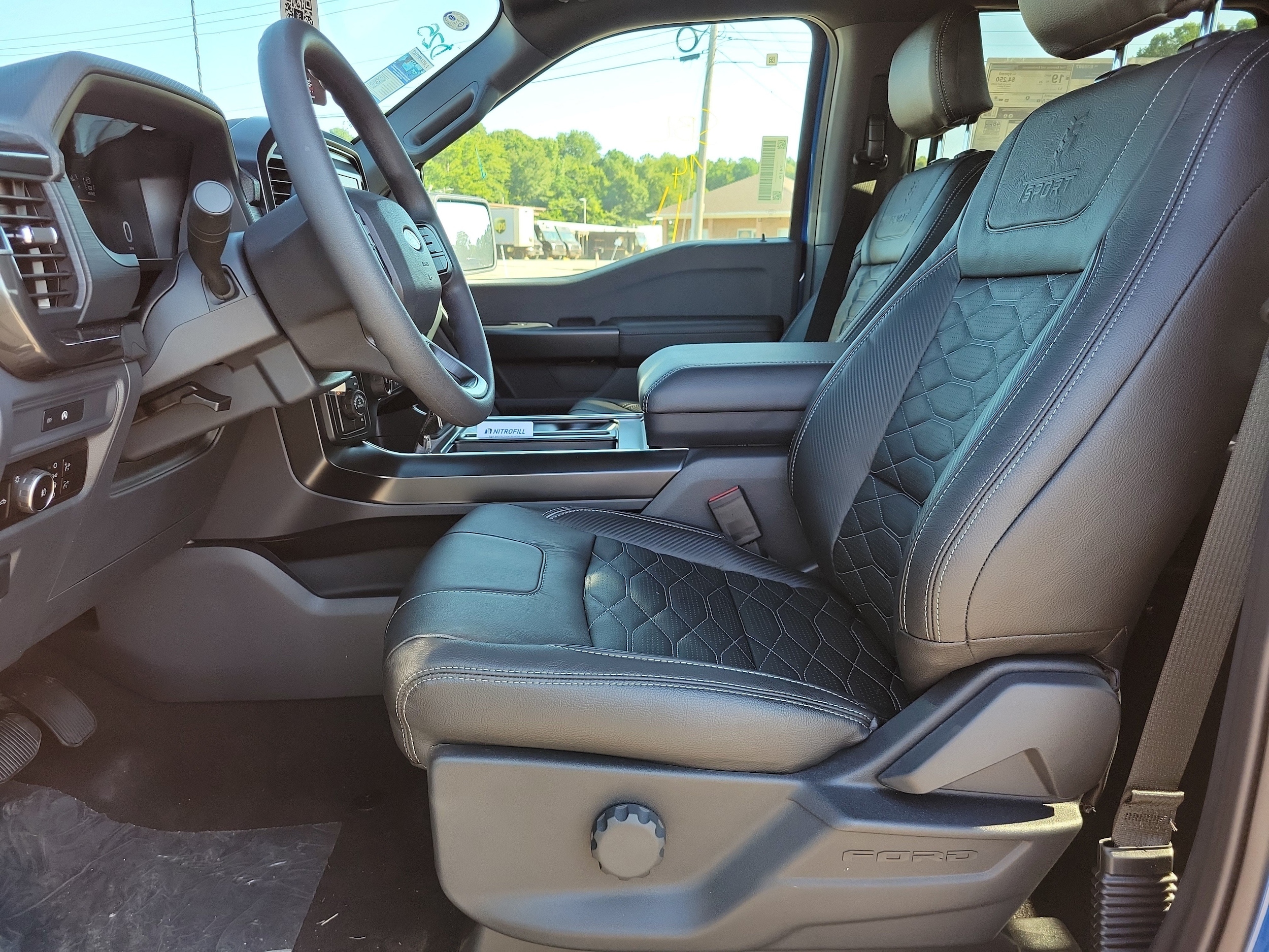 2025 Ford F-150 STX - Photo 12