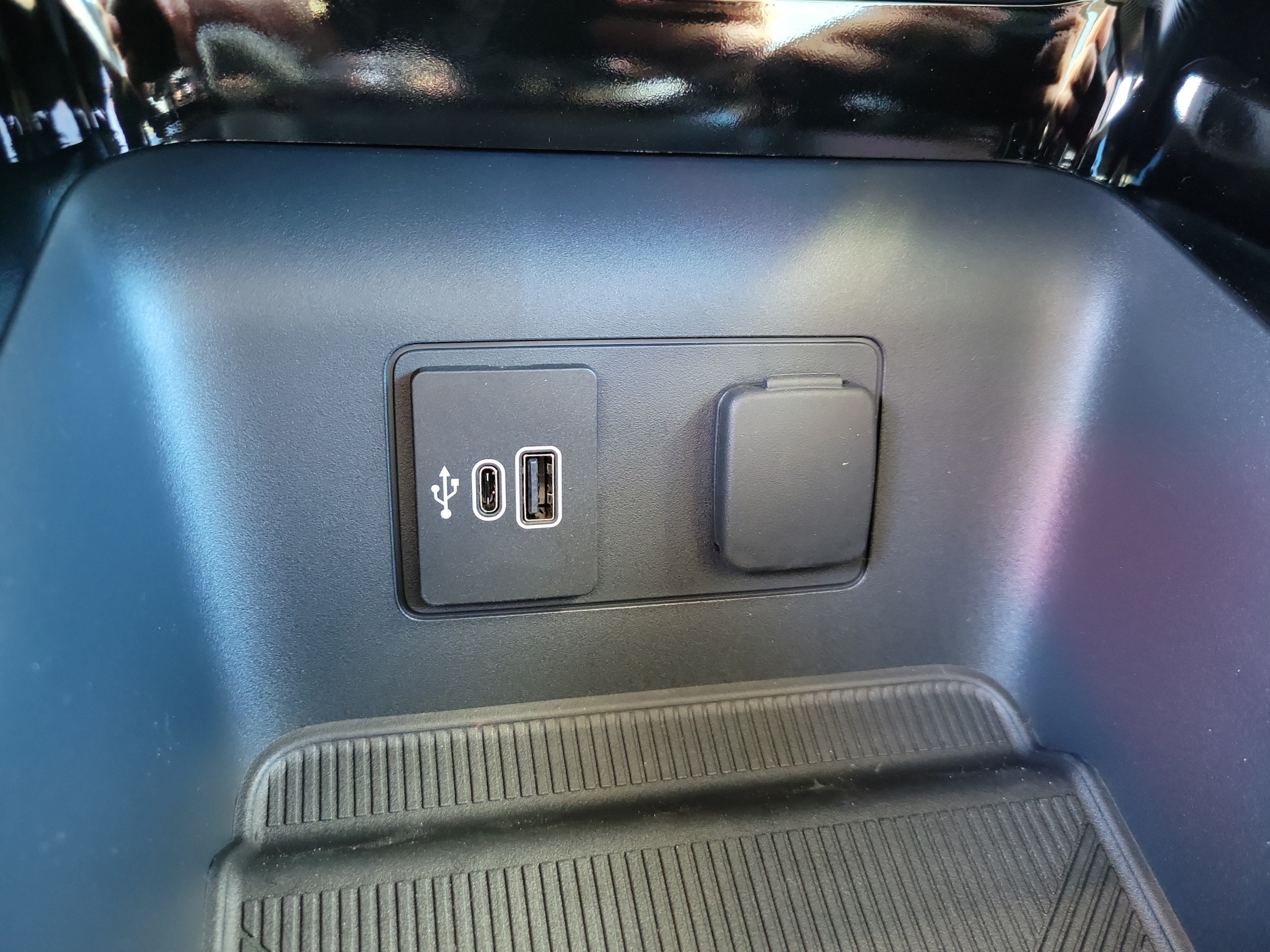 2026 Ford Explorer Platinum - Photo 25