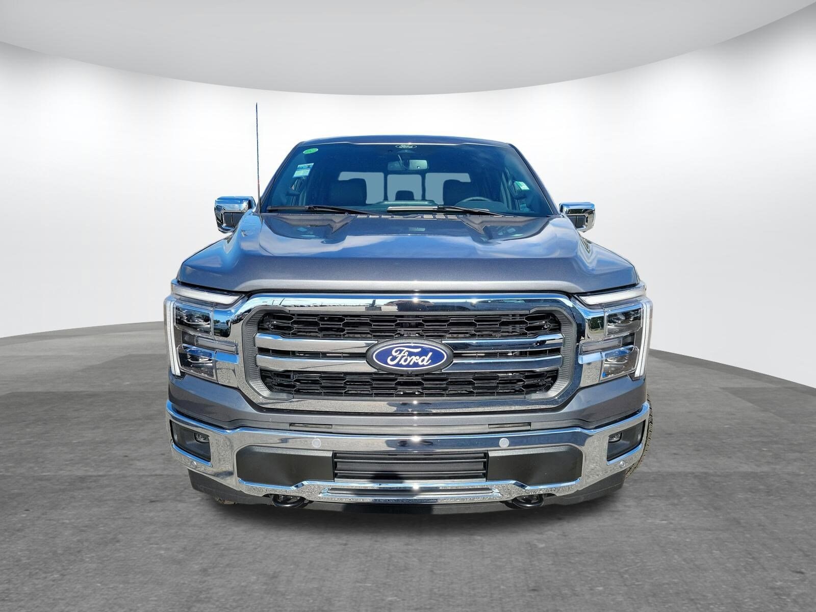 2025 Ford F-150 Lariat photo 2