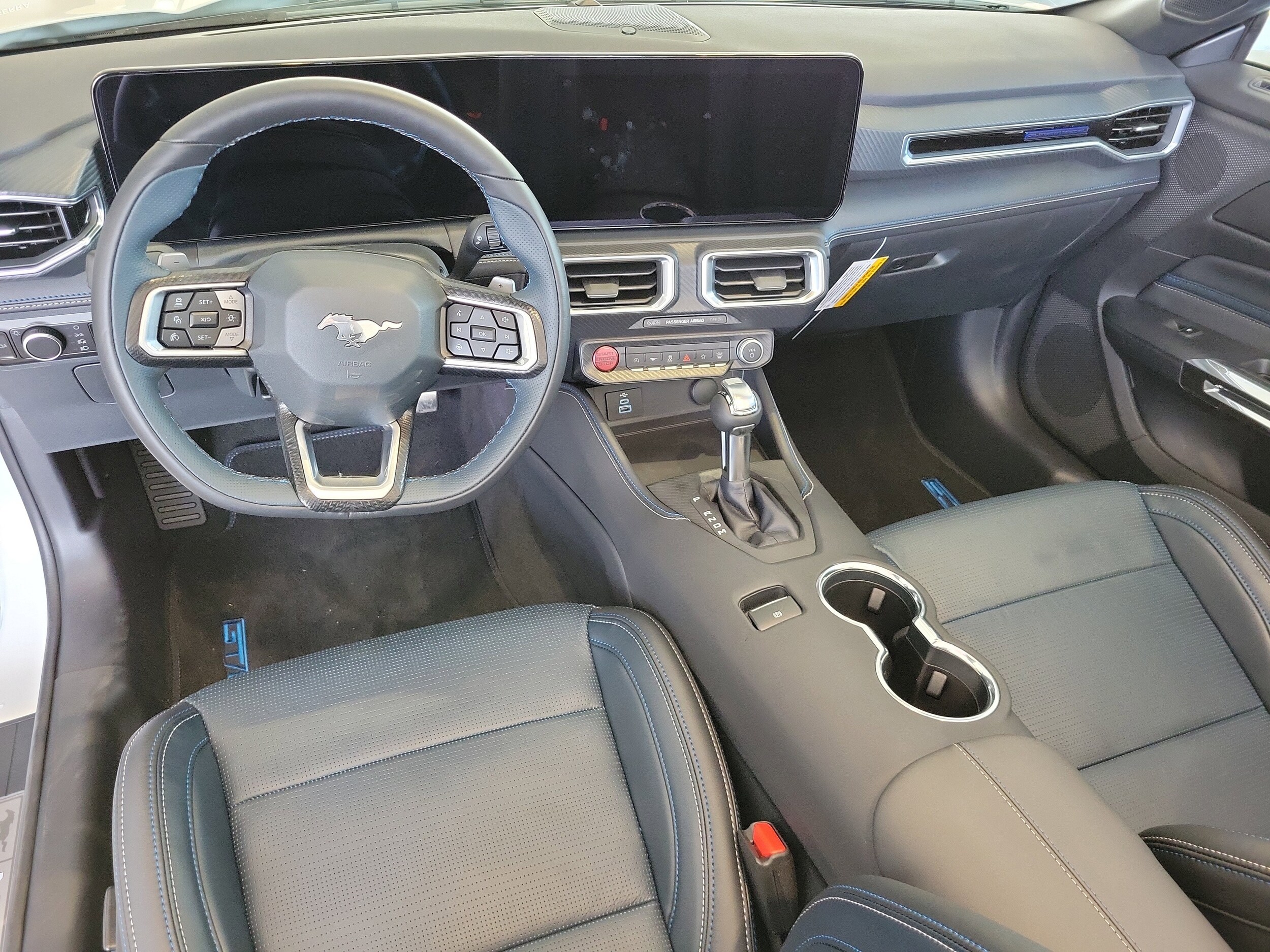 2025 Ford Mustang GT Premium Convertible - Photo 16