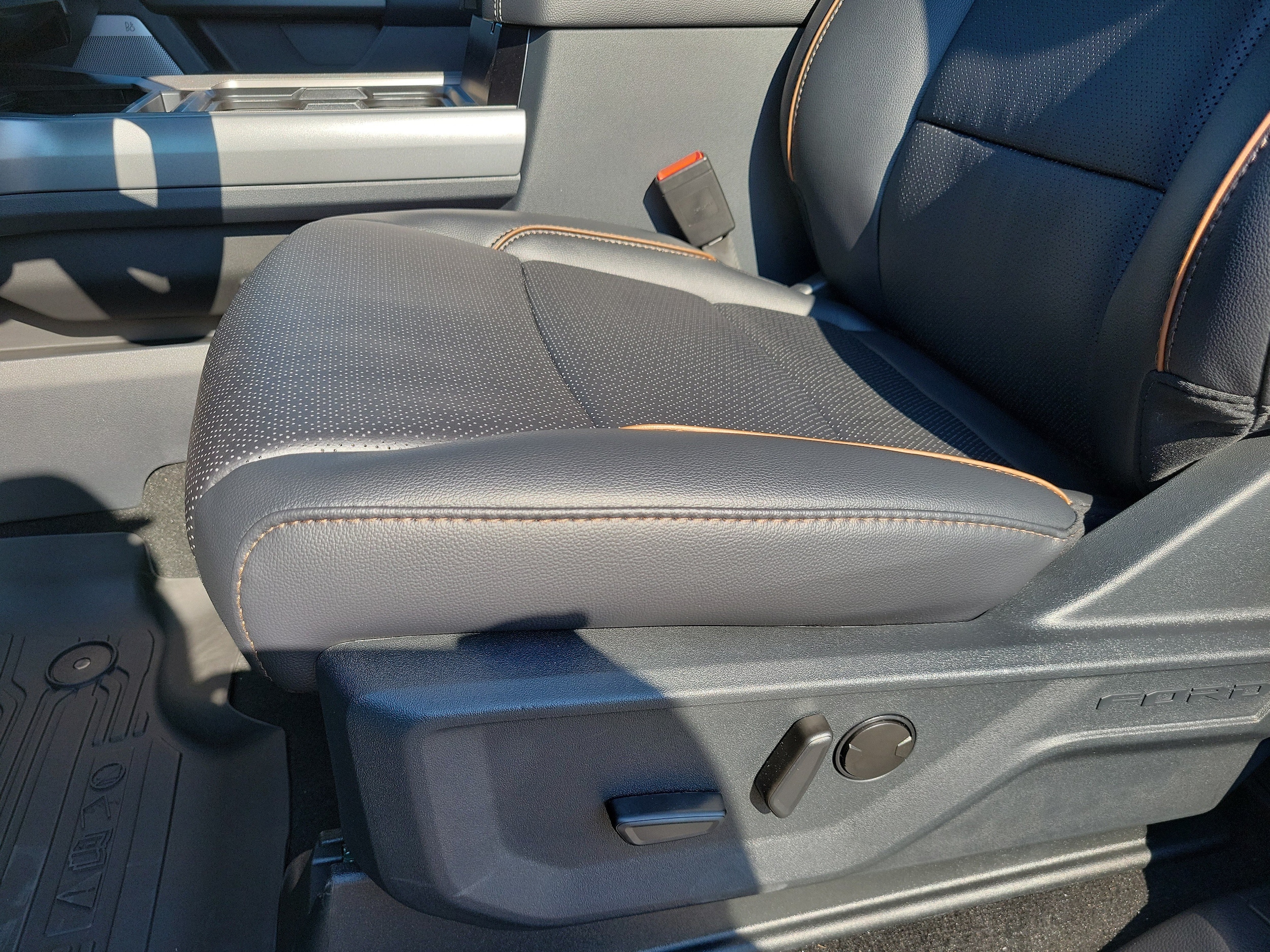 2026 Ford F-250 Super Duty Lariat - Photo 13