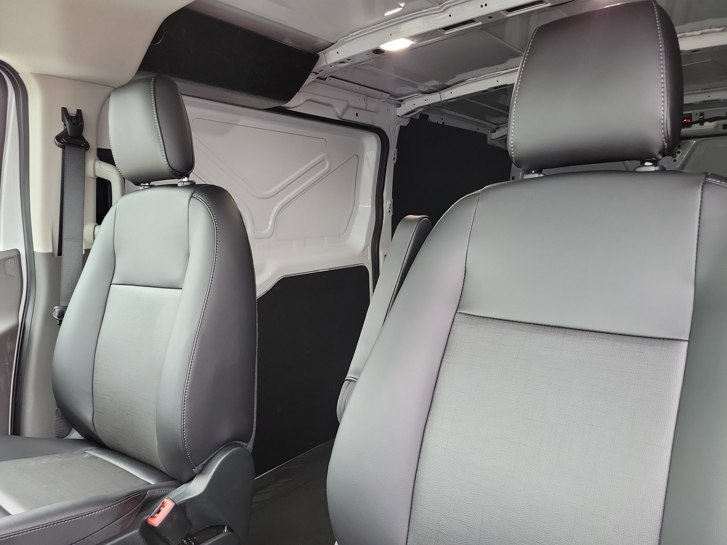 2025 Ford Transit Van Base - Photo 16