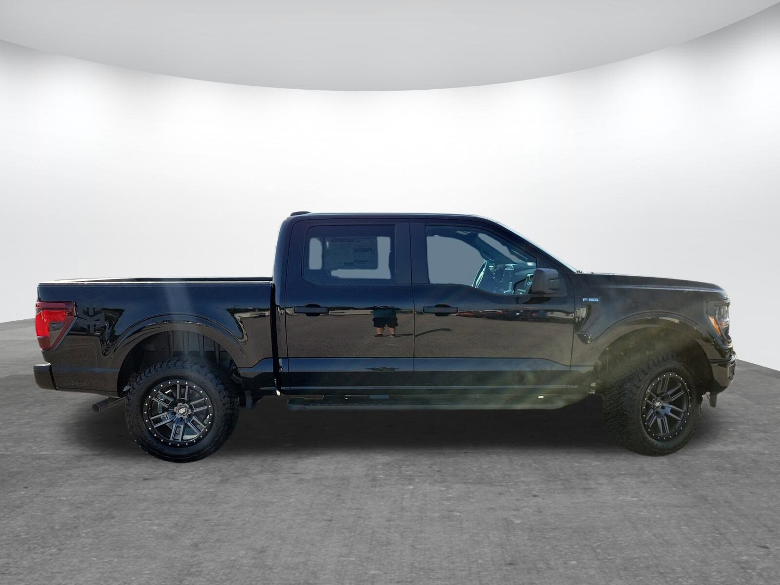 2025 Ford F-150 STX photo 4
