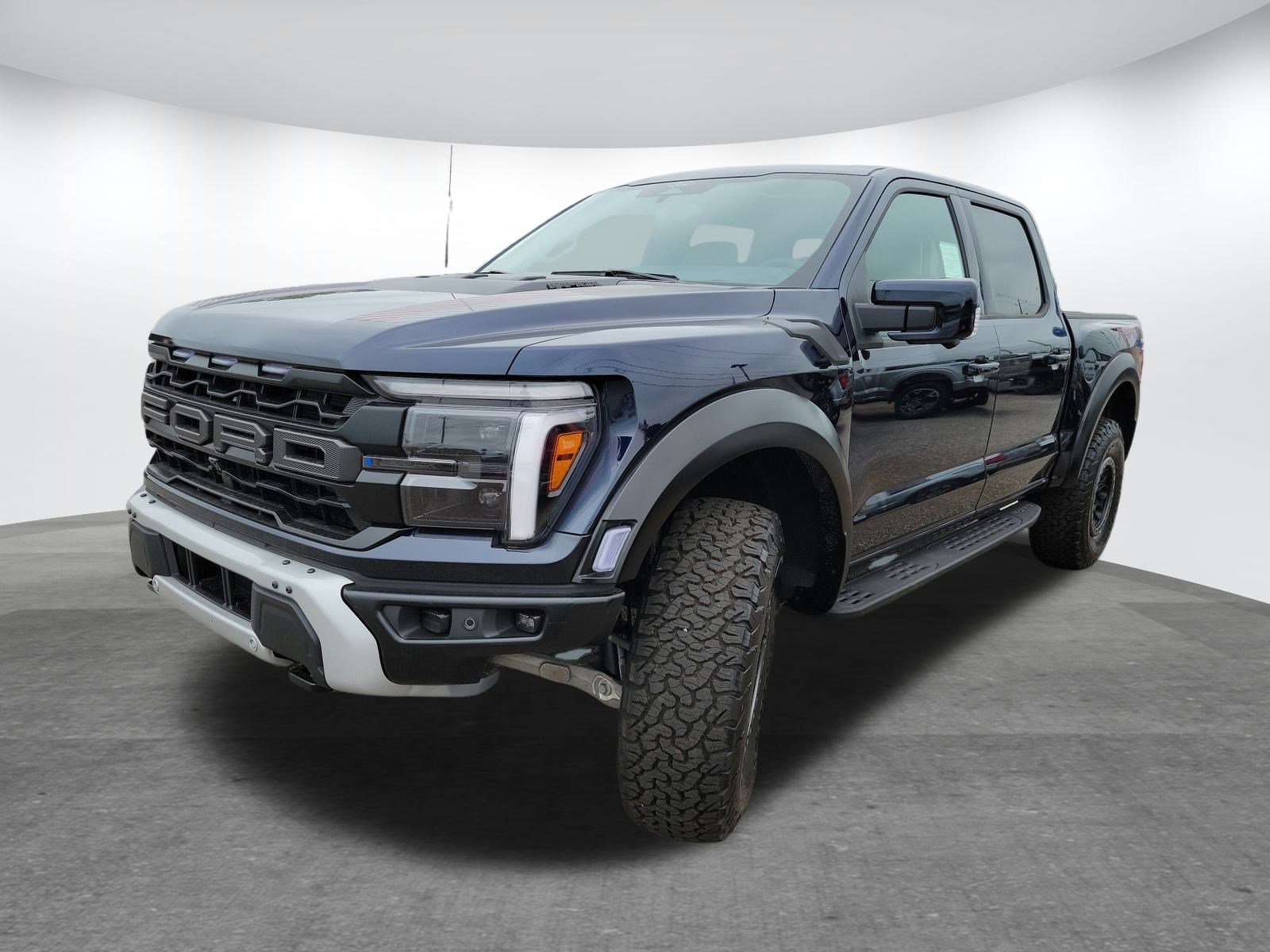 2025 Ford F-150 Raptor photo 3