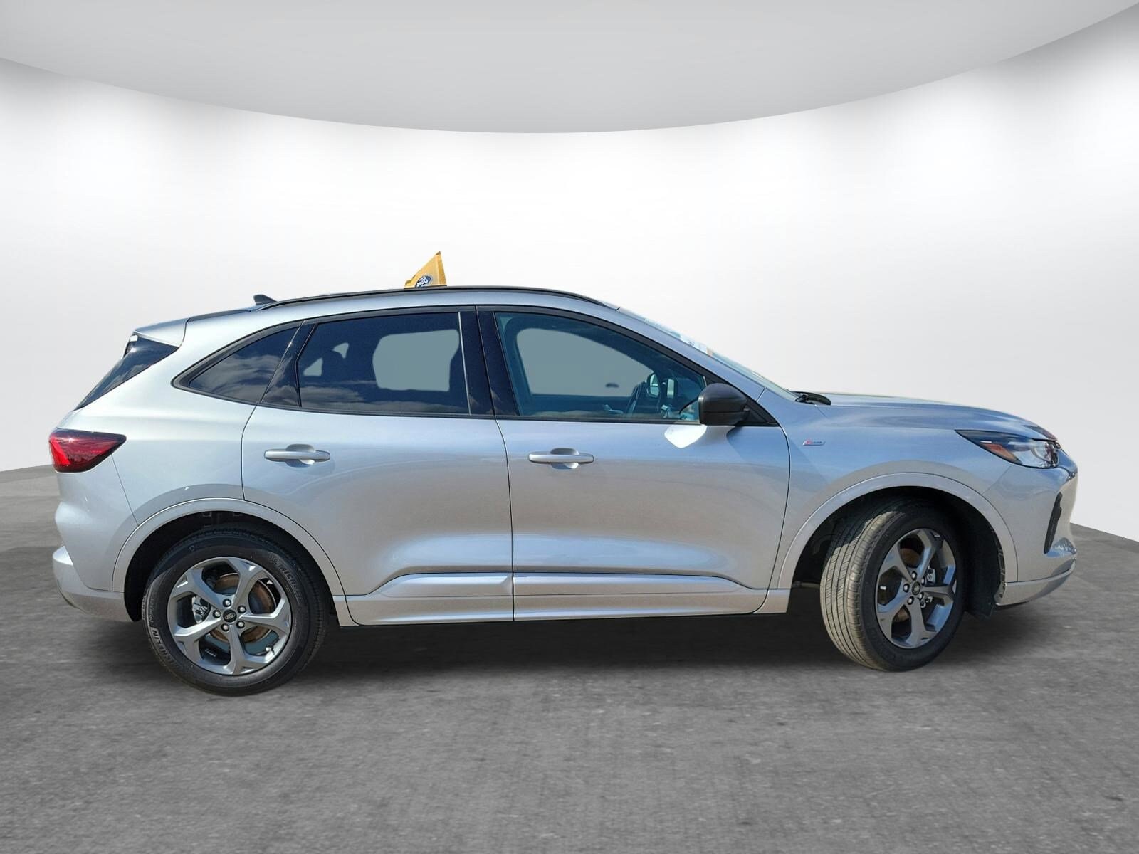 2024 Ford Escape ST-Line photo 4