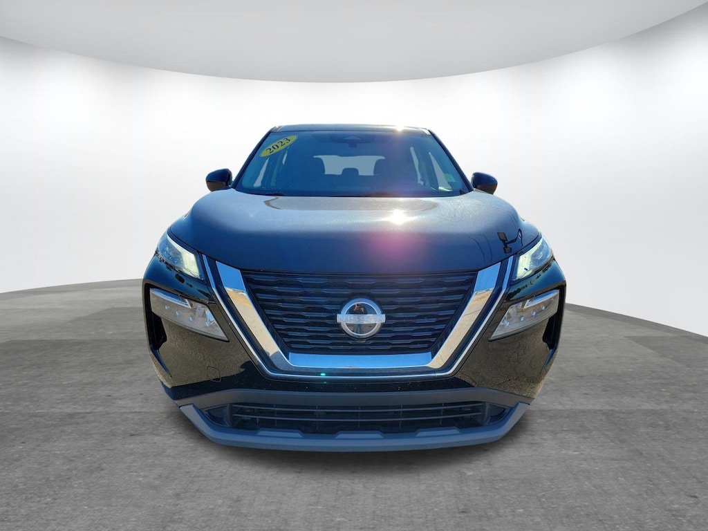 Used 2023 Nissan Rogue SV SUV