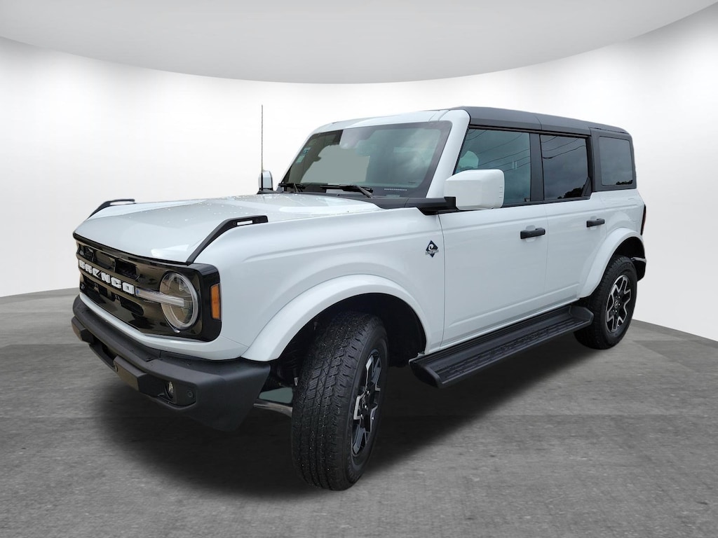 New 2026 Ford Bronco Outer Banks SUV