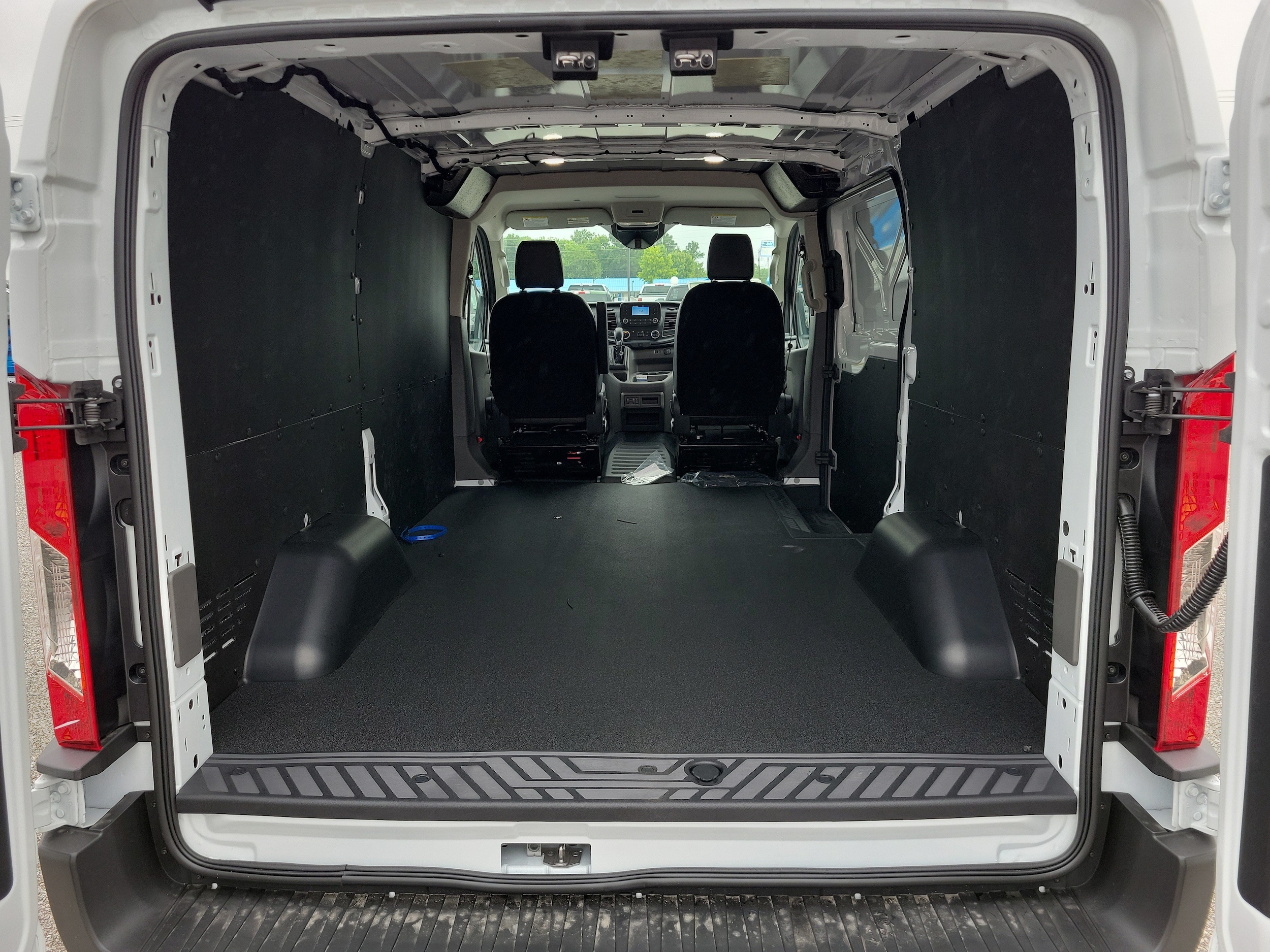 2025 Ford Transit Van Base - Photo 11