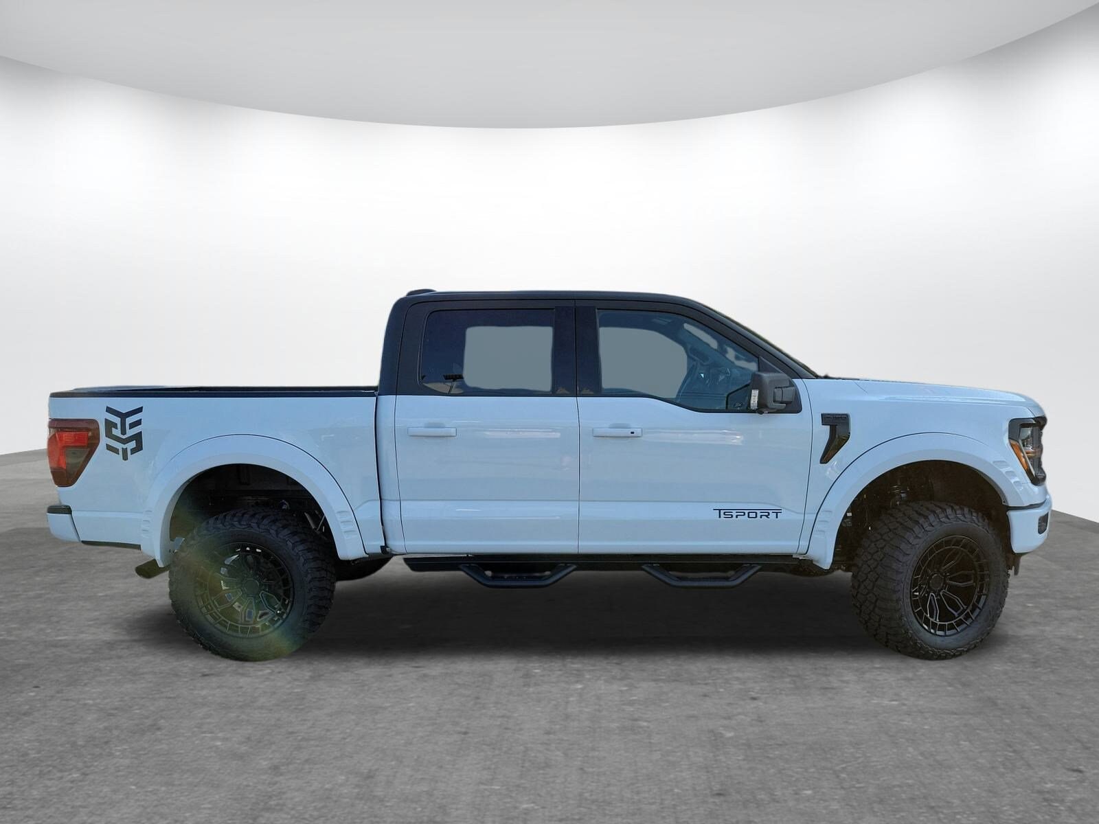 2025 Ford F-150 XLT photo 4