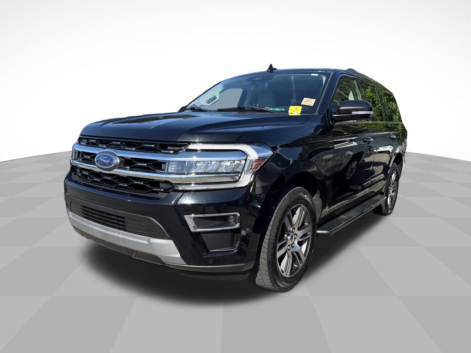 2022 Ford Expedition Limited's photo