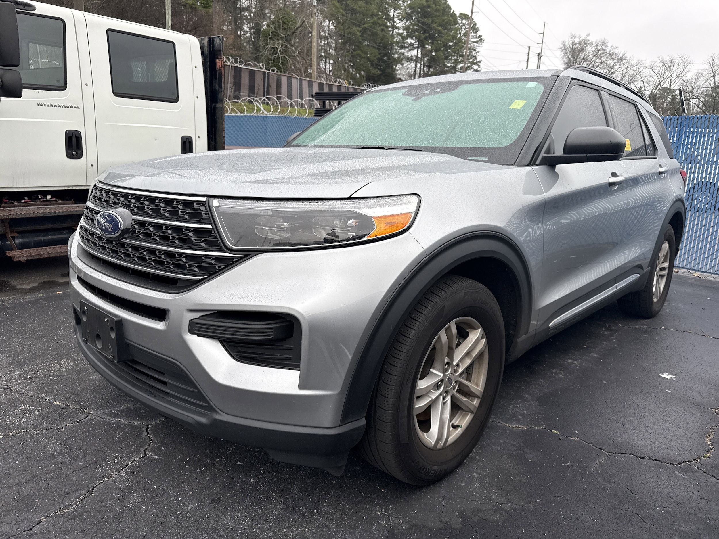 2023 Ford Explorer XLT's photo