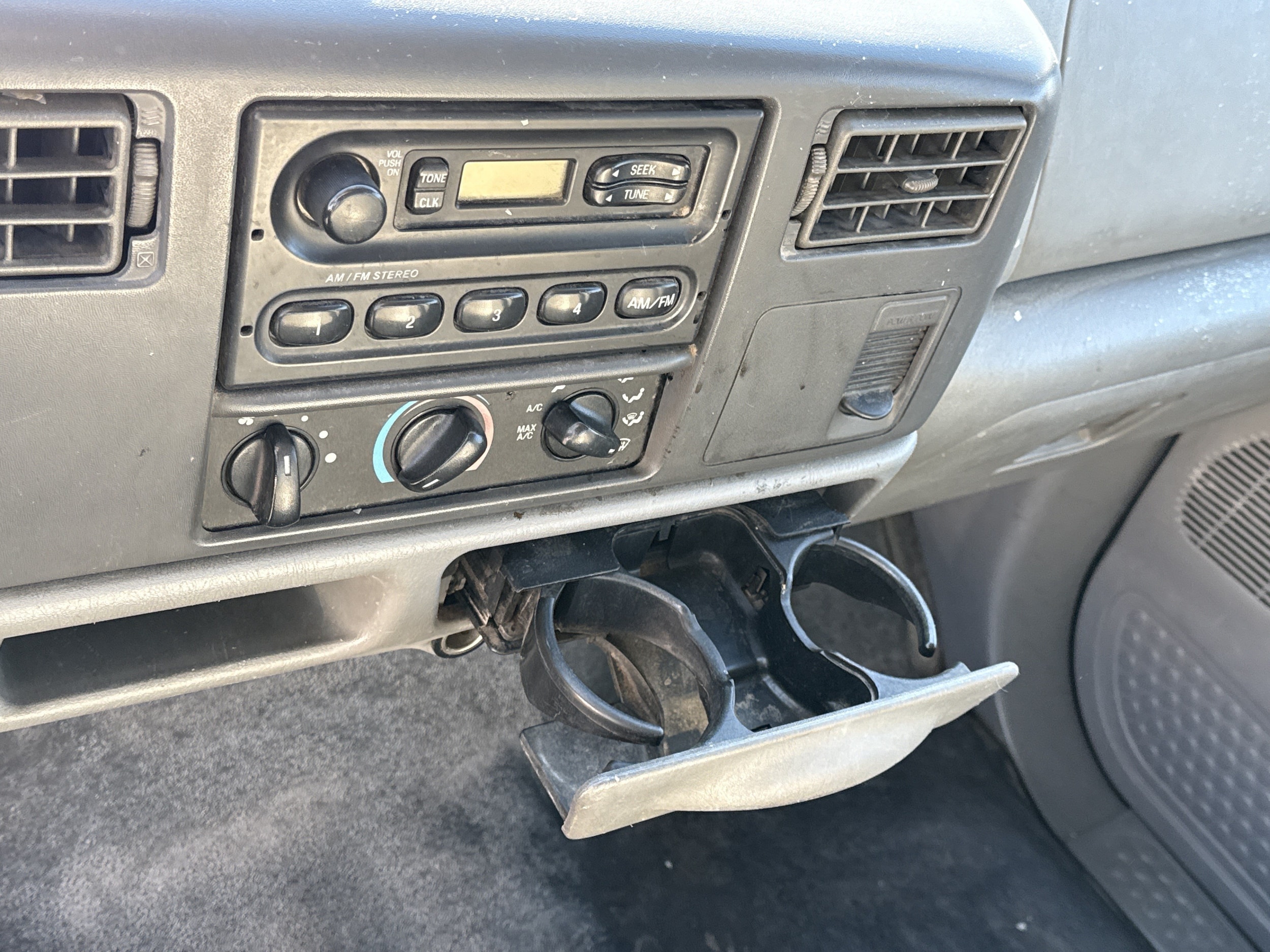 2003 Ford F-350 Super Duty XL - Photo 16