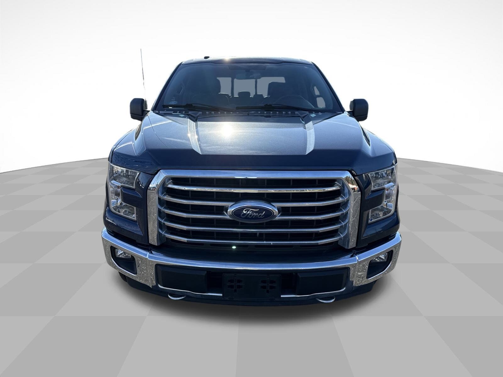 2017 Ford F-150 XLT photo 2