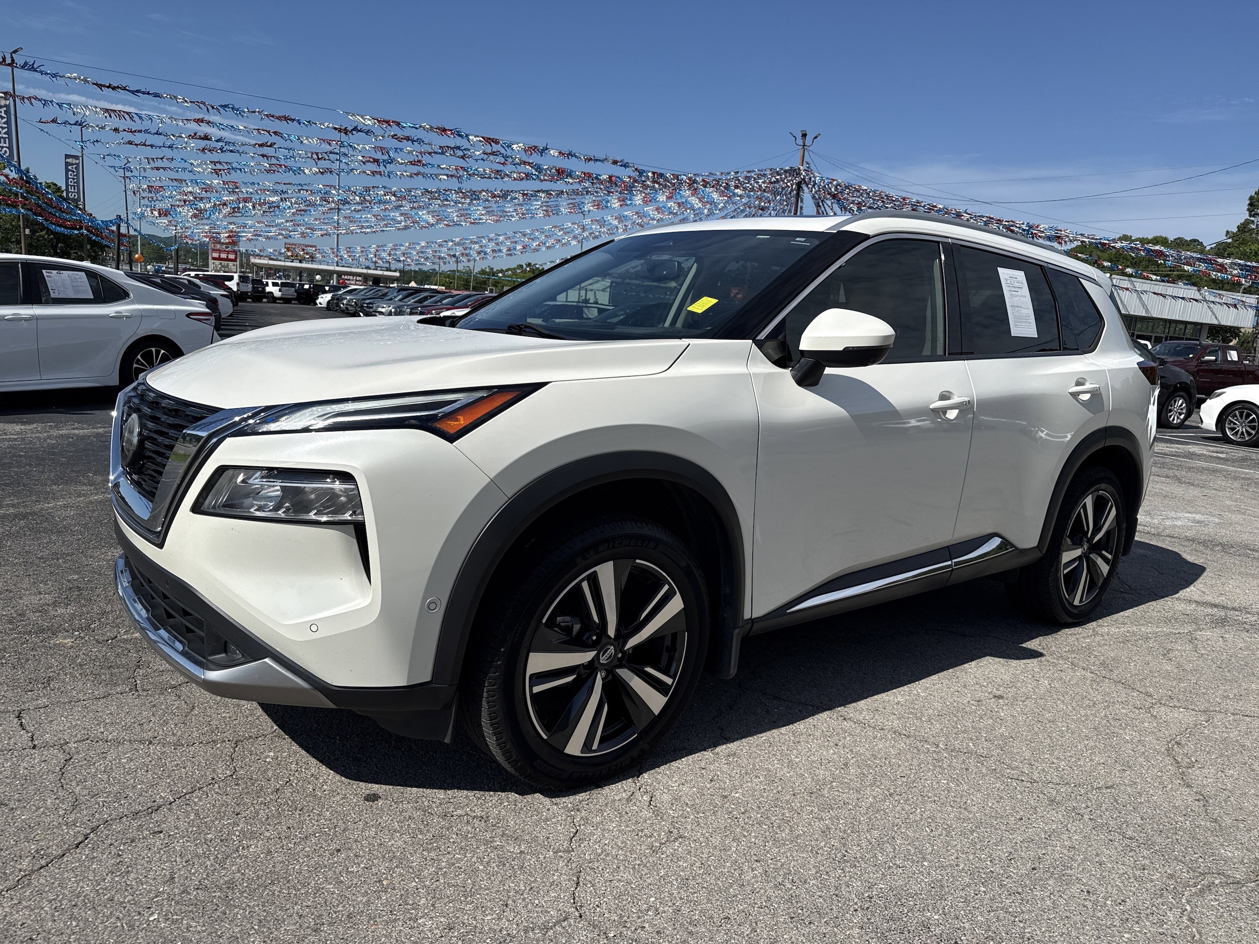 2021 Nissan Rogue Platinum FWD's photo