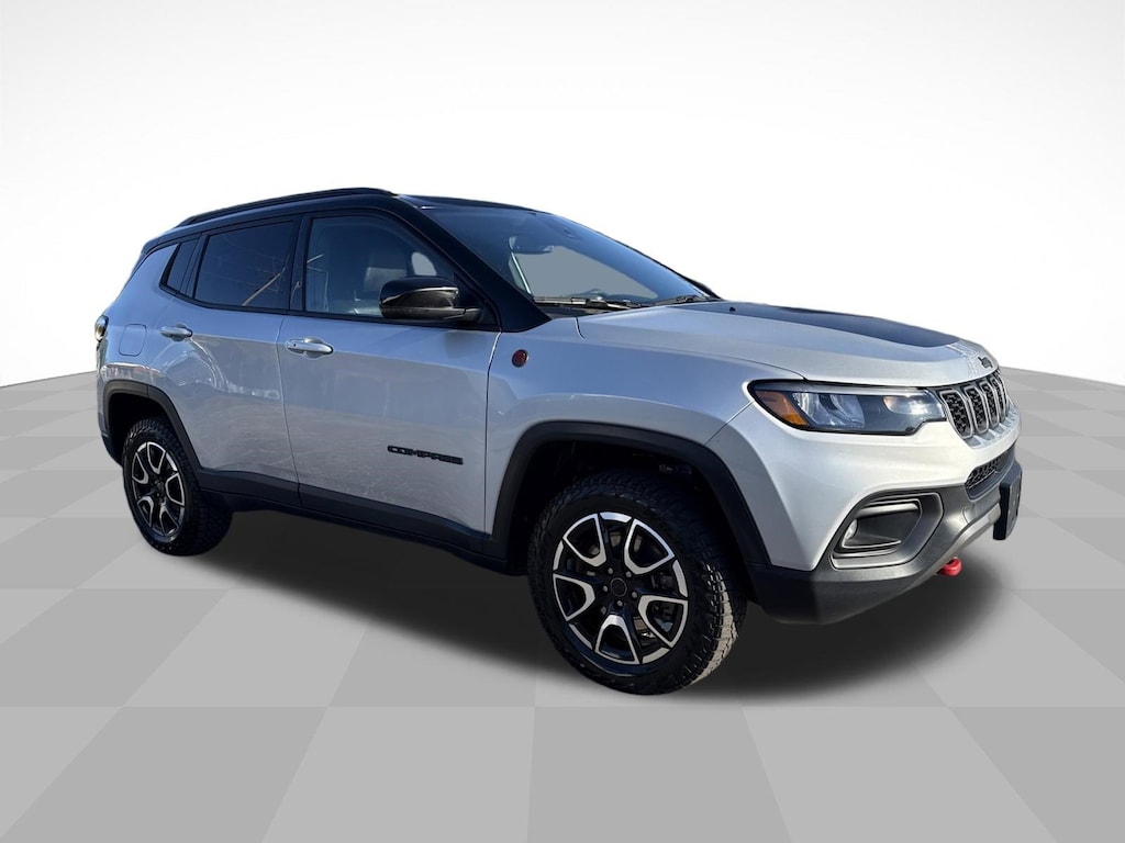 Used 2025 Jeep Compass Trailhawk