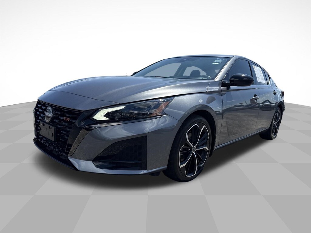 Used 2023 Nissan Altima SR FWD Sedan